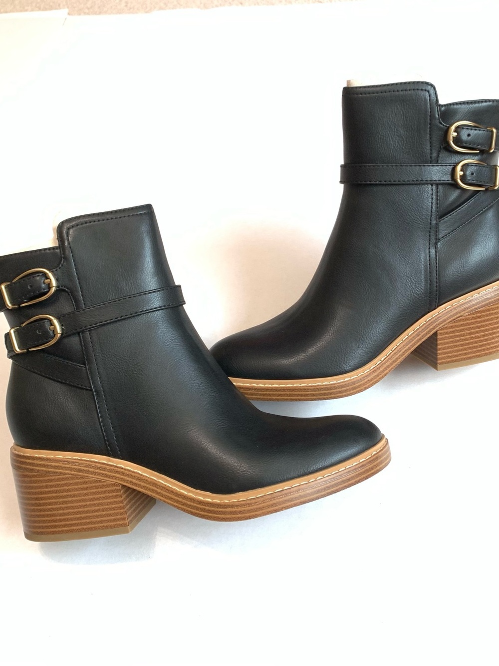 Marc Fisher Marieta Black Leather Side Zip Buckle Ankle Boots Women’s Size 9